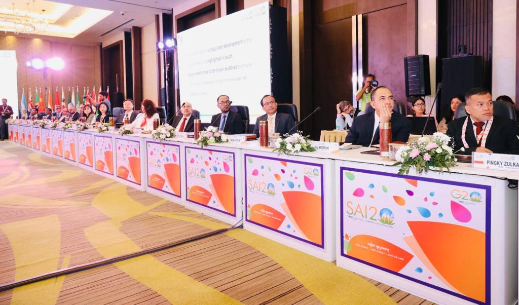गुवाहाटी, असम में 13-14 मार्च, 2023 तक भारत के सीएजी द्वारा आयोजित एसएआई20 वरिष्ठ आधिकारिक बैठक के दौरान विचार-विमर्श