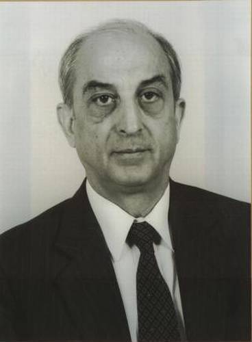 V.K. SHUNGLU (1996-2002)